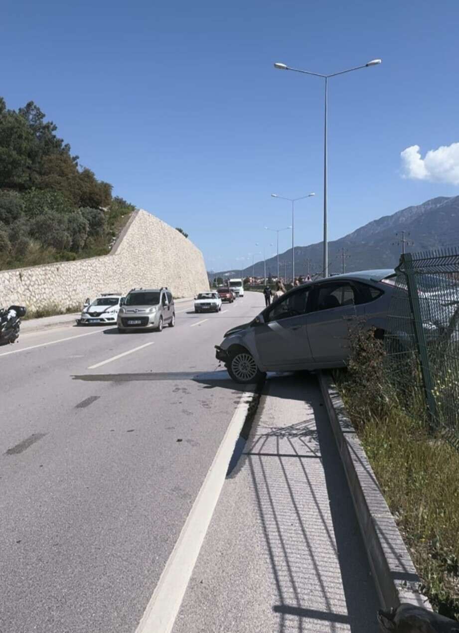 Muğla’da Ölümden Döndü: Araç Paramparça, Sürücü Sağ Çıktı 2
